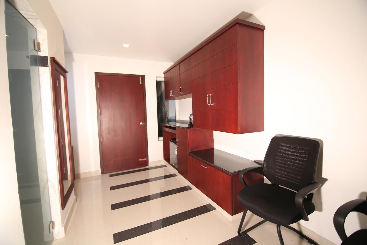 Hotel Omnest Kochi Exterior foto